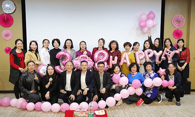 啥是佩奇？中裝建設(shè)“遇見(jiàn)更好的自己?綻放個(gè)人魅力”活動(dòng)一站式配齊